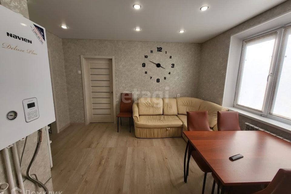 Продаётся 1-комнатная квартира, 42.1 м²