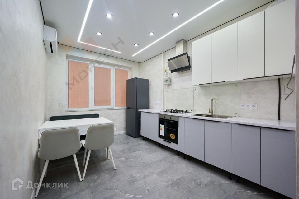 Продаётся 1-комнатная квартира, 38 м²