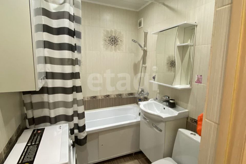 Продаётся 1-комнатная квартира, 43 м²