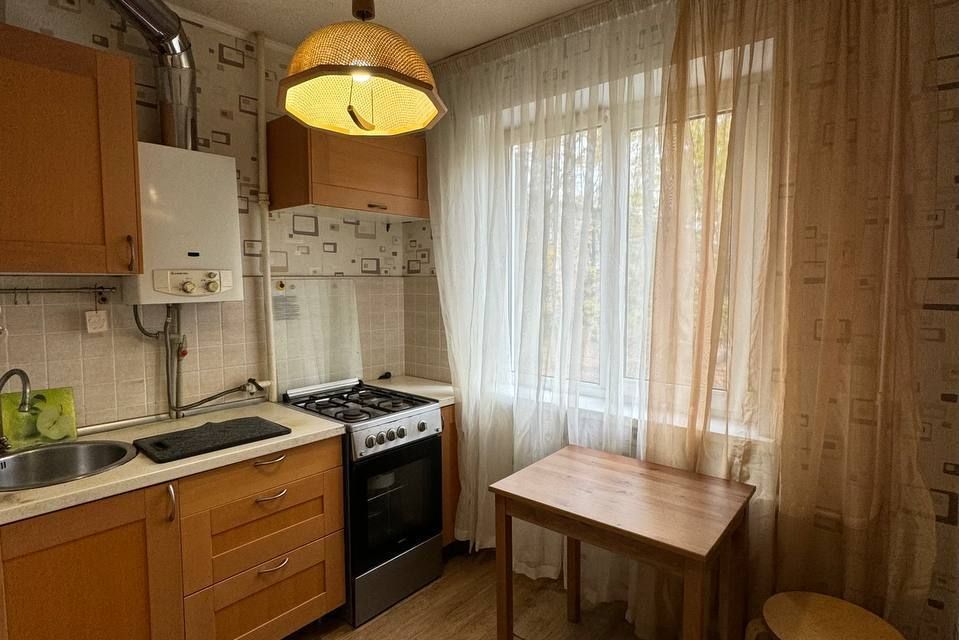 Продаётся 3-комнатная квартира, 57.8 м²