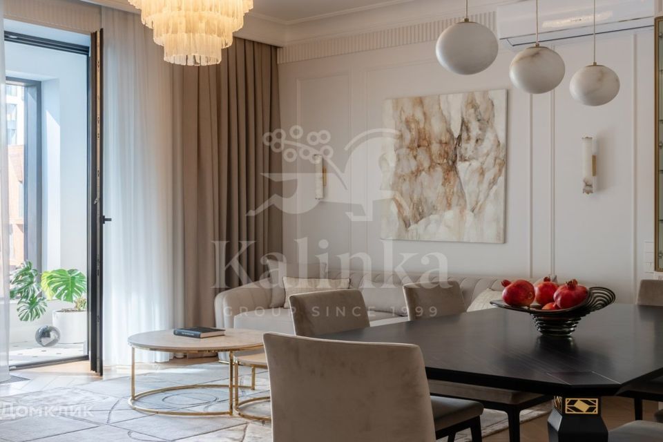 Продаётся 3-комнатная квартира, 102 м²