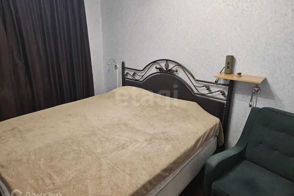 Продаётся 4-комнатная квартира, 61.3 м²