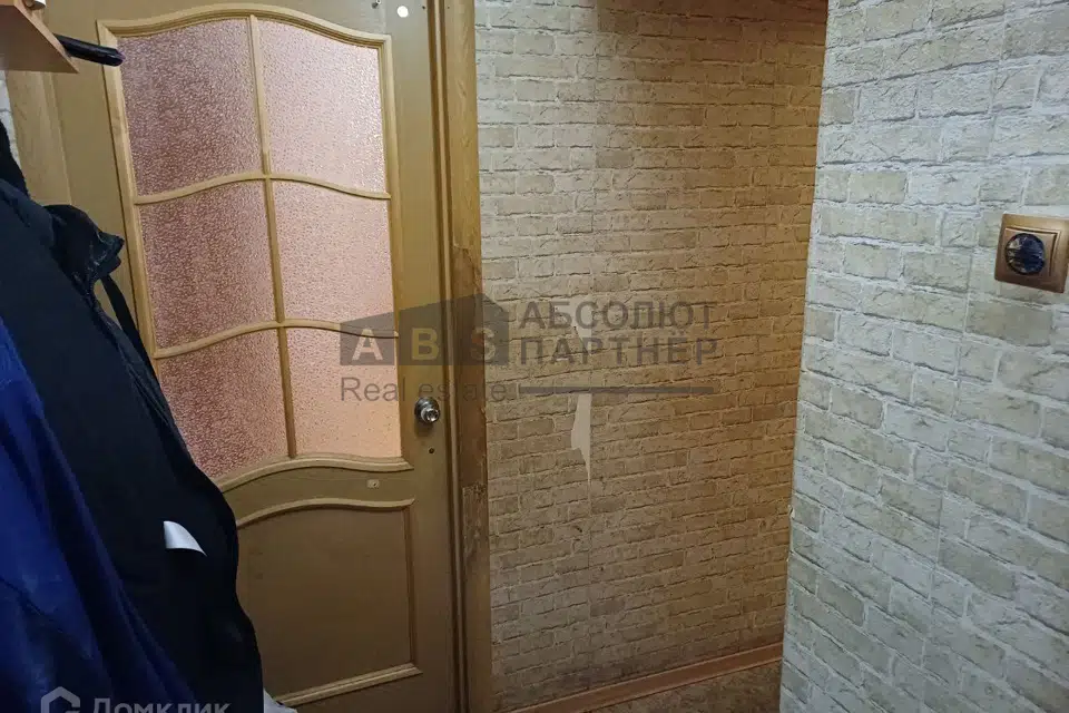 Продаётся 3-комнатная квартира, 48.5 м²
