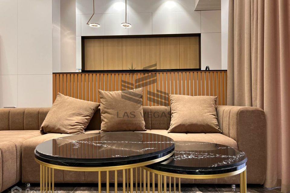 Сдаётся 2-комнатная квартира, 70 м²