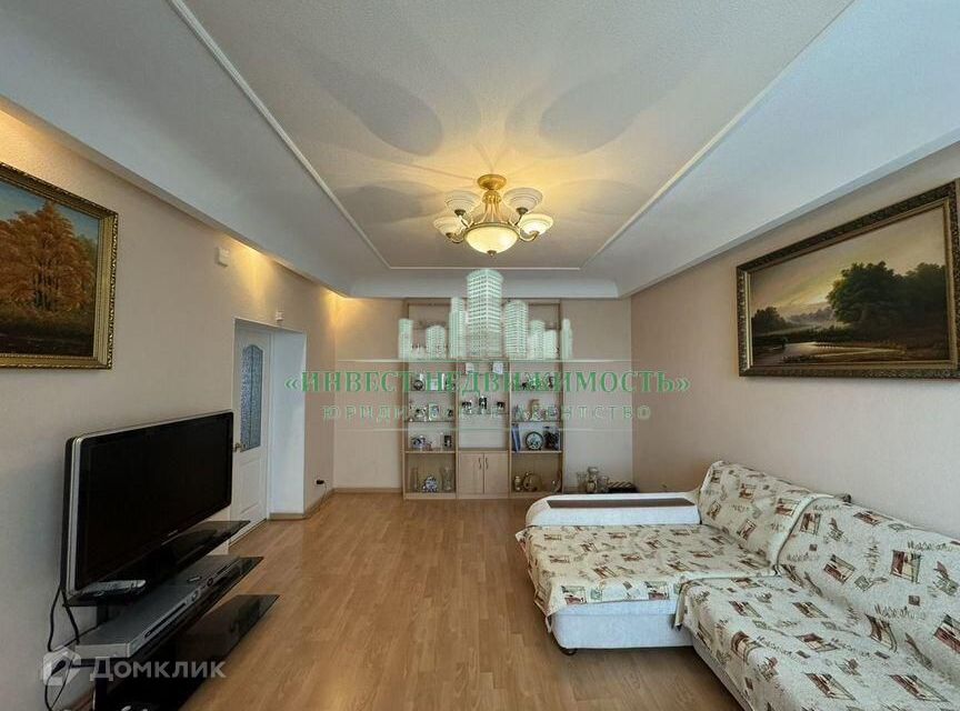 Продаётся 3-комнатная квартира, 110 м²