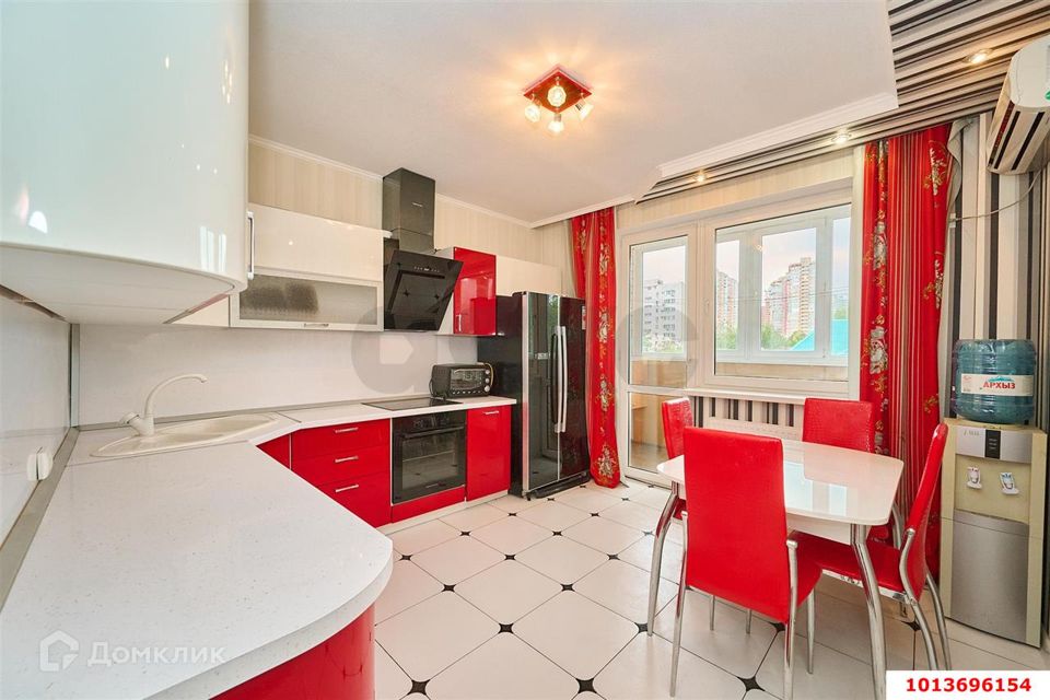 Продаётся 3-комнатная квартира, 81.37 м²