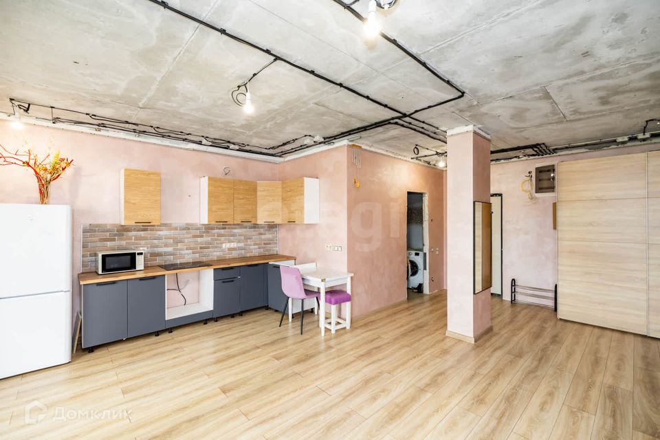 Продаётся 1-комнатная квартира, 46.7 м²