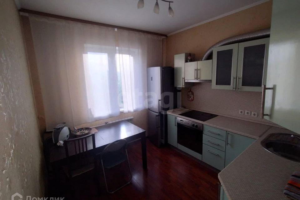 Продаётся 1-комнатная квартира, 38 м²
