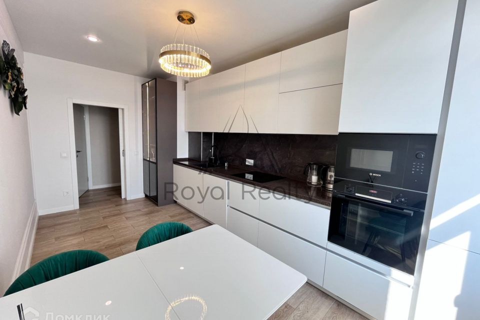 Сдаётся 3-комнатная квартира, 95 м²