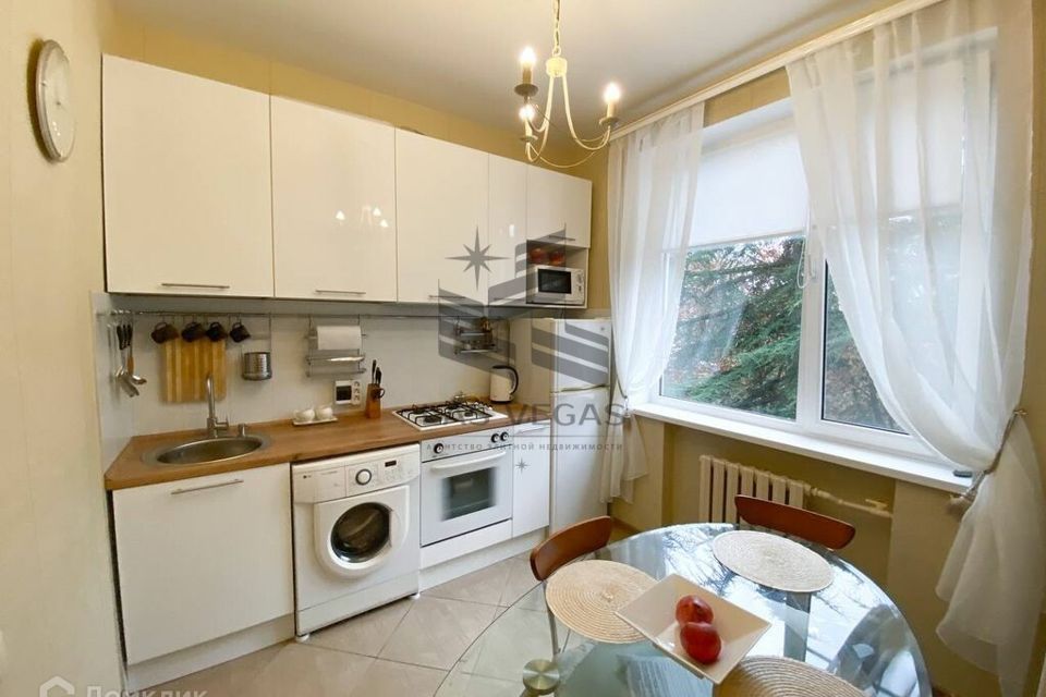 Сдаётся 2-комнатная квартира, 60 м²