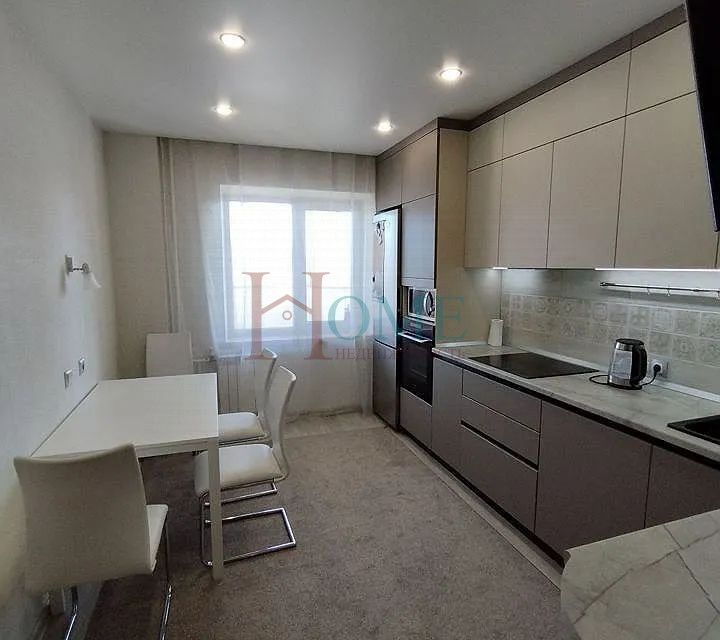 Сдаётся 1-комнатная квартира, 54 м²