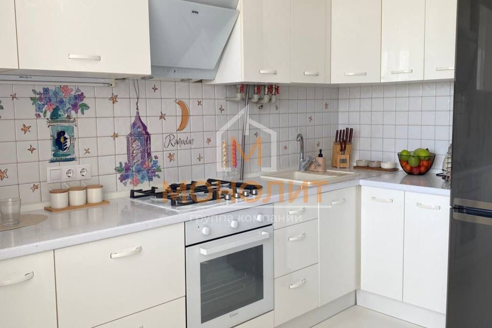 Продаётся 1-комнатная квартира, 42 м²