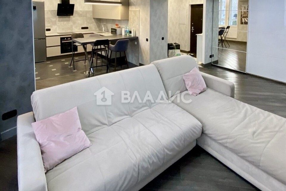 Продаётся 1-комнатная квартира, 52 м²