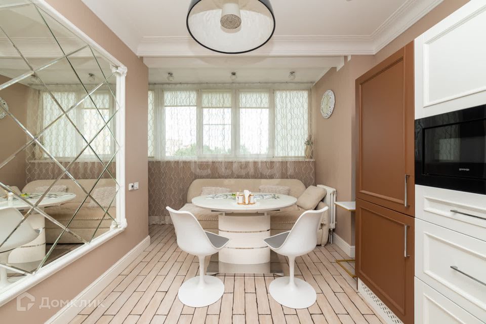 Продаётся 2-комнатная квартира, 75.2 м²