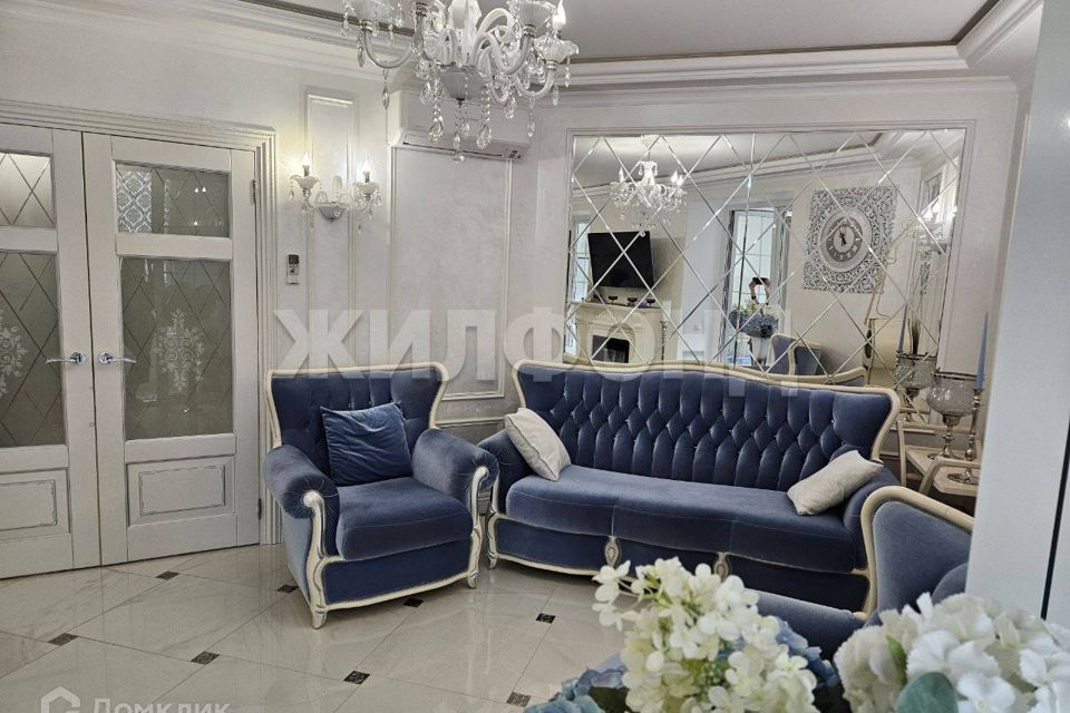 Продаётся 4-комнатная квартира, 105.3 м²
