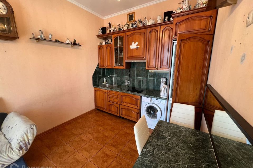 Продаётся 1-комнатная квартира, 46.4 м²