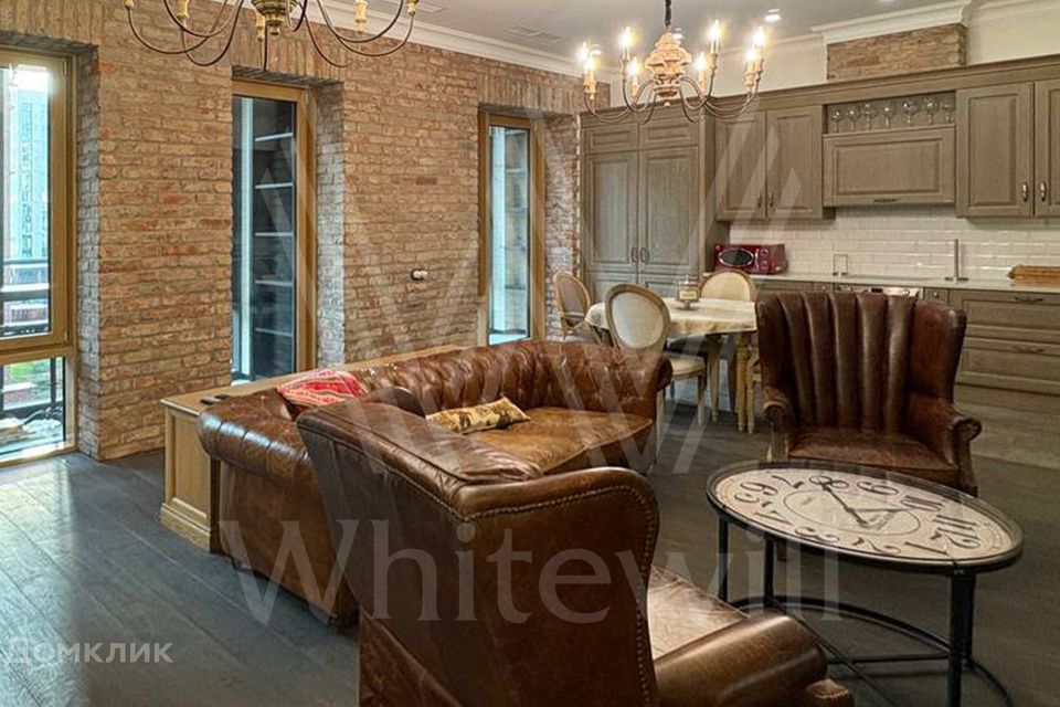 Продаётся 3-комнатная квартира, 112 м²