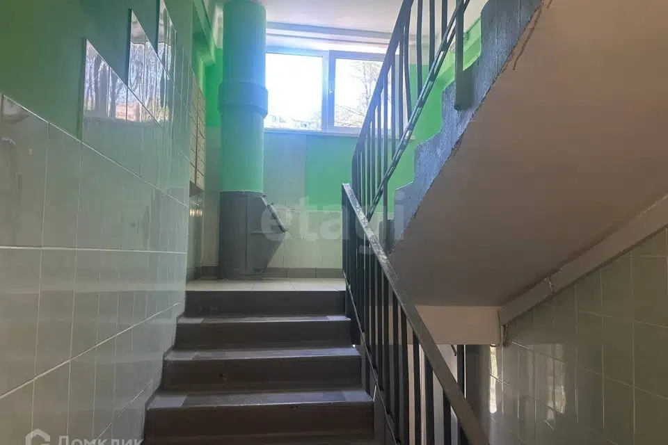 Продаётся 4-комнатная квартира, 62.2 м²