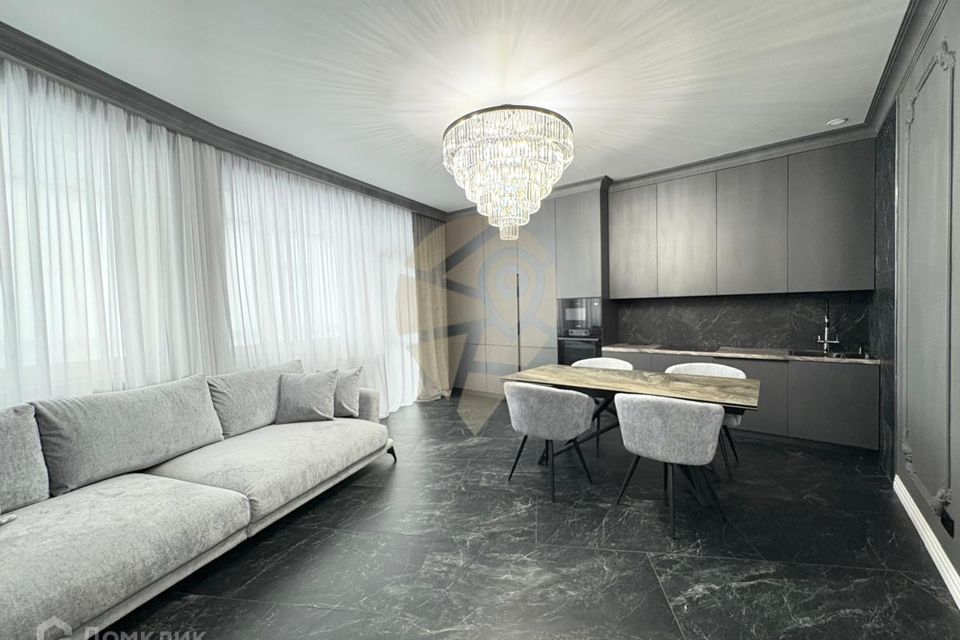 Продаётся 2-комнатная квартира, 92.9 м²