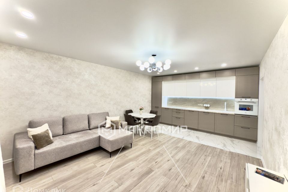 Продаётся 4-комнатная квартира, 82 м²