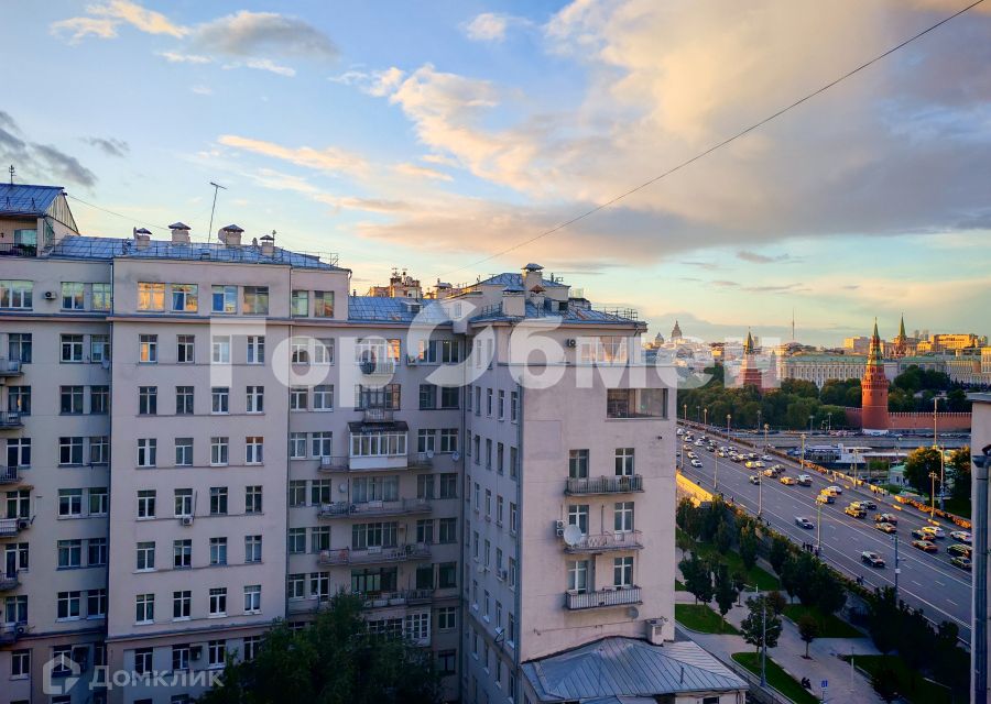 Сдаётся 4-комнатная квартира, 100 м²