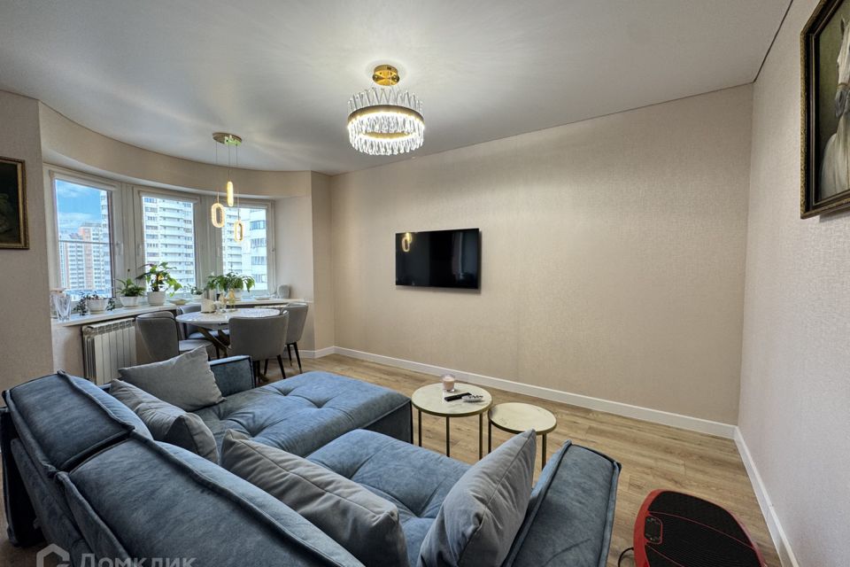 Продаётся 3-комнатная квартира, 74.7 м²