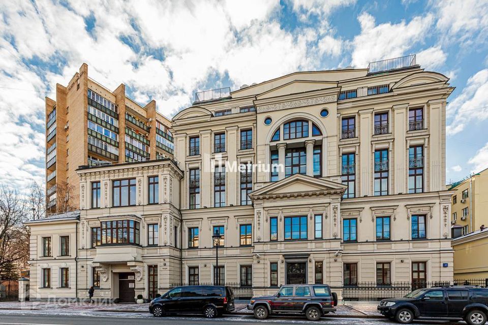 Продаётся 6-комнатная квартира, 455 м²