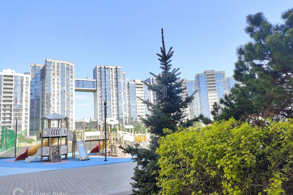 Продаётся 3-комнатная квартира, 120 м²