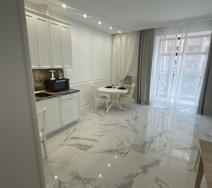 Сдаётся 1-комнатная квартира, 64 м²