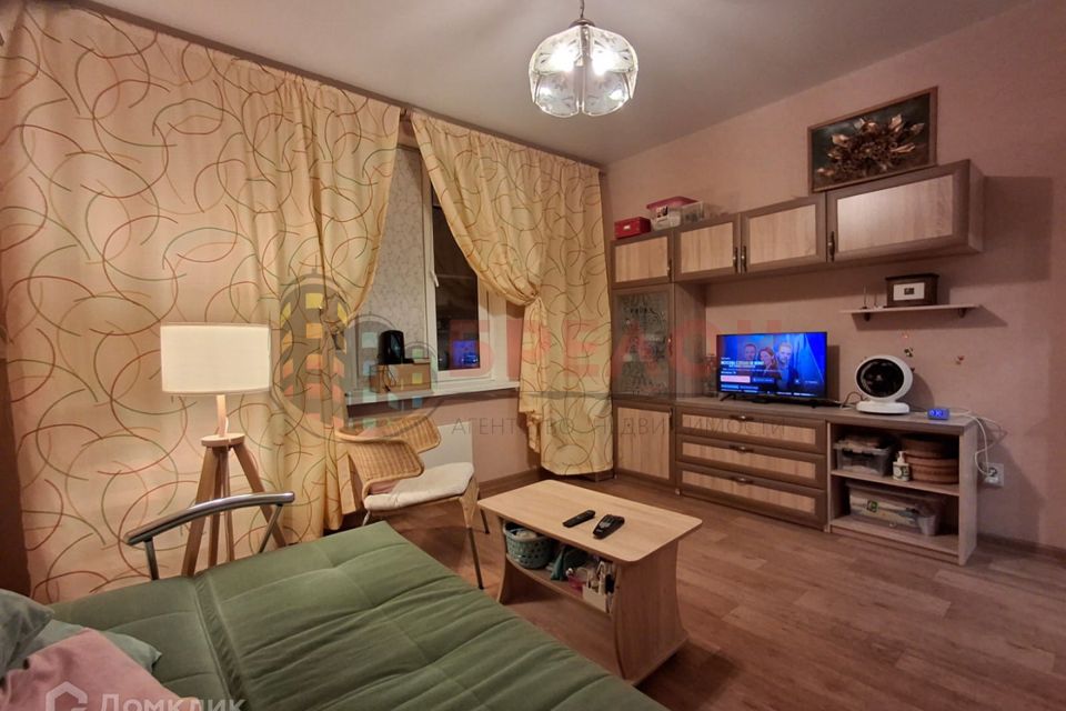 Продаётся 1-комнатная квартира, 38 м²