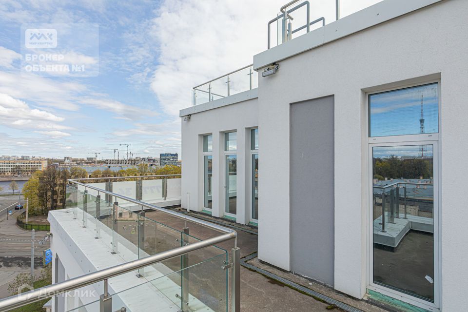 Продаётся 4-комнатная квартира, 148.4 м²