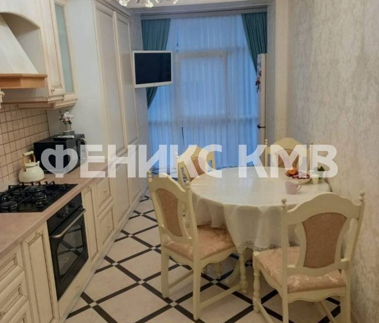 Продаётся 1-комнатная квартира, 52 м²