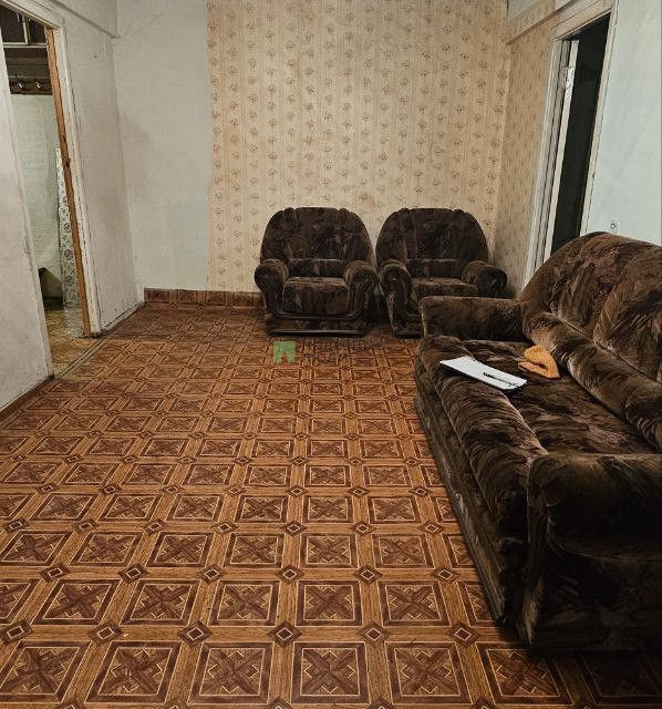 Продаётся 4-комнатная квартира, 58.3 м²