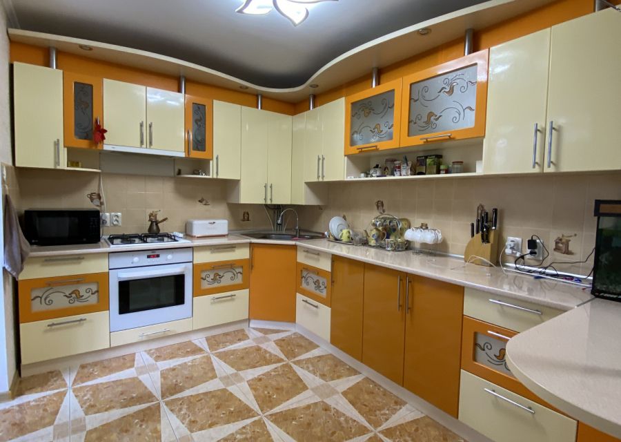 Продаётся 3-комнатная квартира, 70 м²