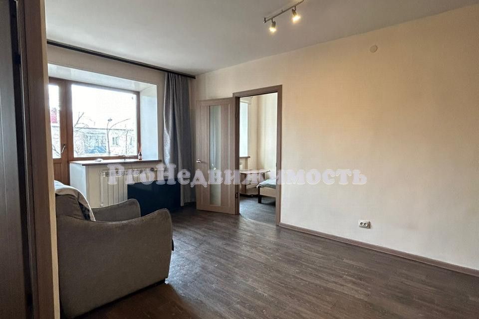 Продаётся 2-комнатная квартира, 42.7 м²