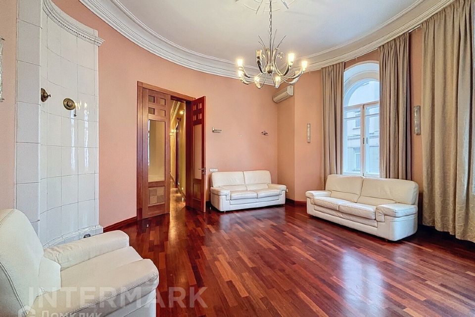 Сдаётся 5-комнатная квартира, 156 м²