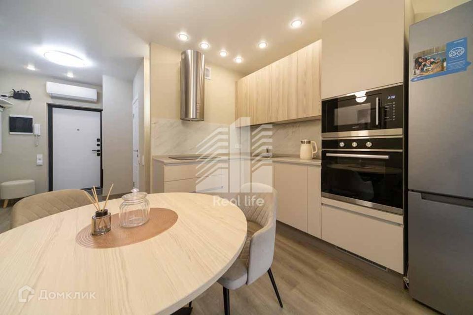 Продаётся 1-комнатная квартира, 37.8 м²