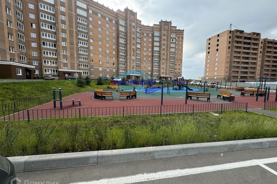 Продаётся 1-комнатная квартира, 37.8 м²