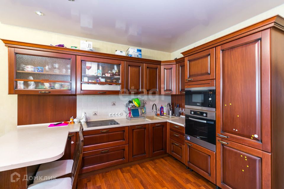 Продаётся 2-комнатная квартира, 68.2 м²