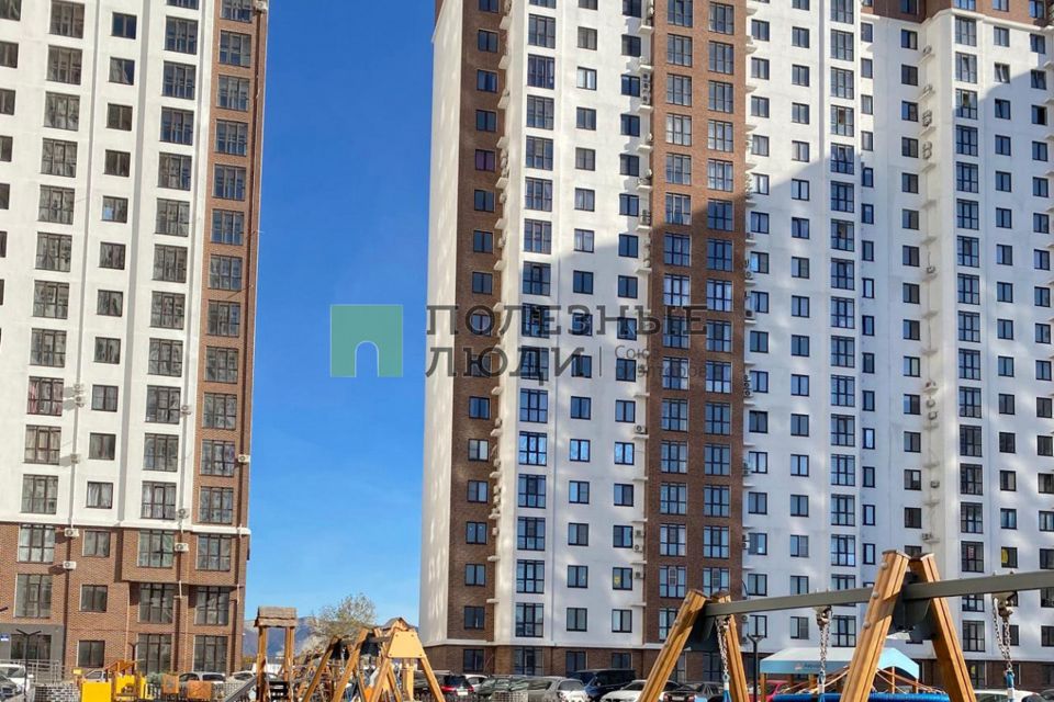 Продаётся 1-комнатная квартира, 42.59 м²