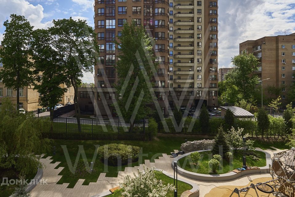 Продаётся 4-комнатная квартира, 163.5 м²