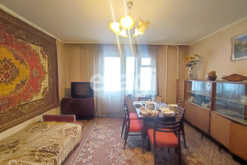 Продаётся 4-комнатная квартира, 76.5 м²