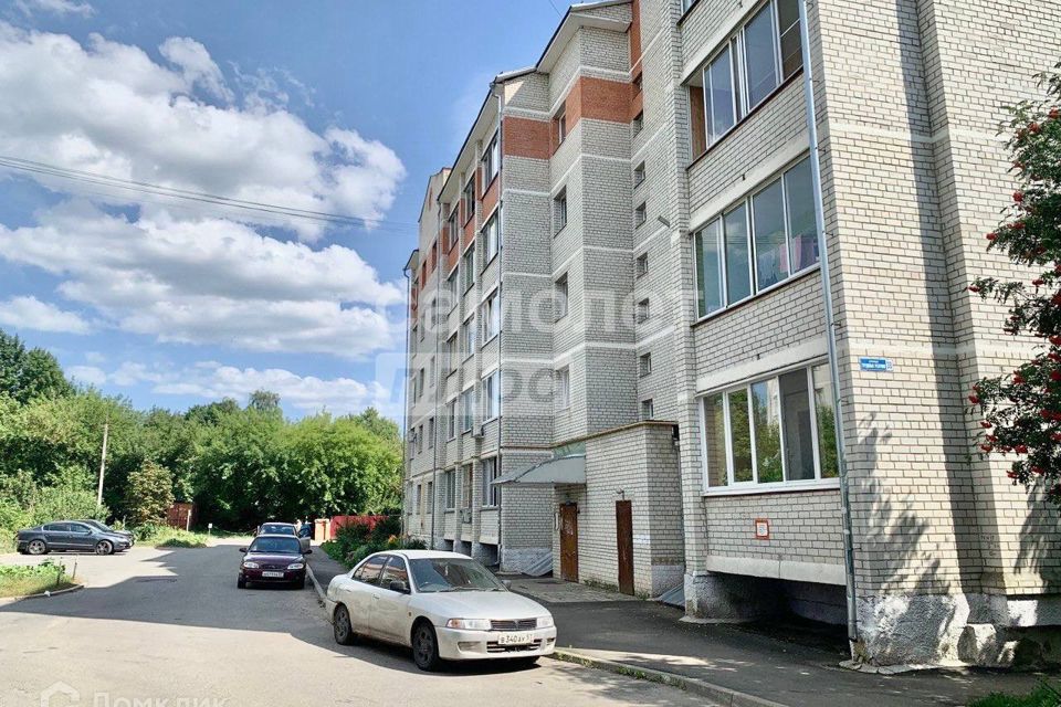 Продаётся 2-комнатная квартира, 67.4 м²