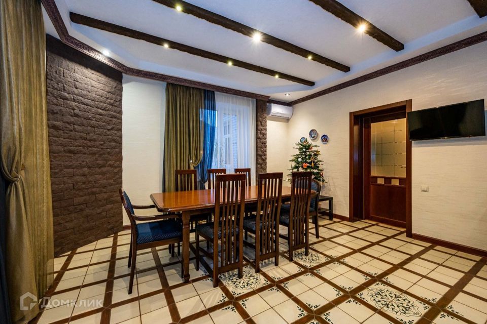 Сдаётся 2-комнатная квартира, 97 м²