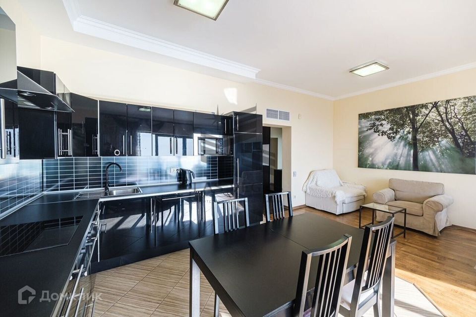 Сдаётся 1-комнатная квартира, 60 м²
