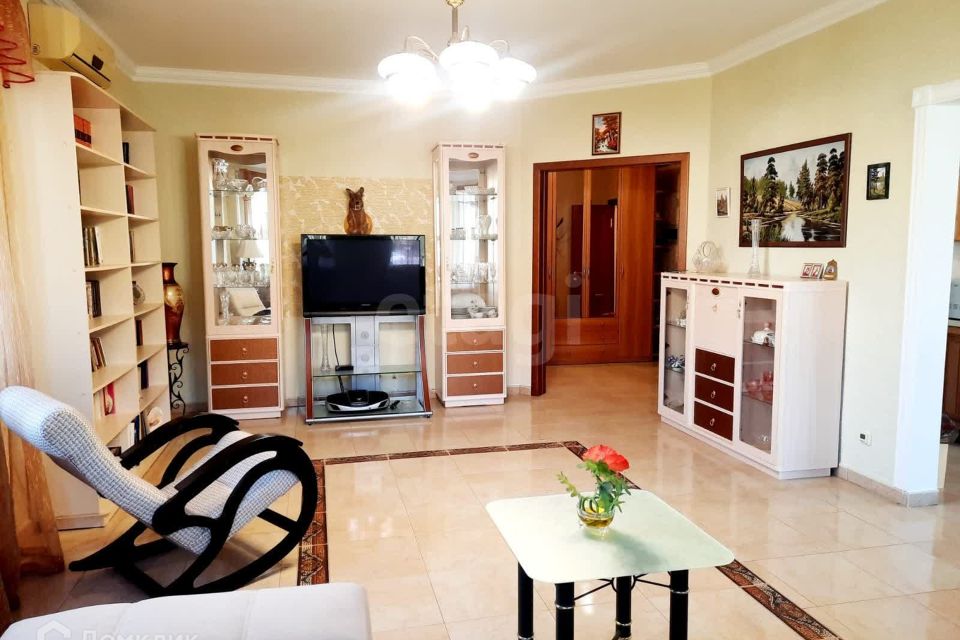 Продаётся 2-комнатная квартира, 79.9 м²