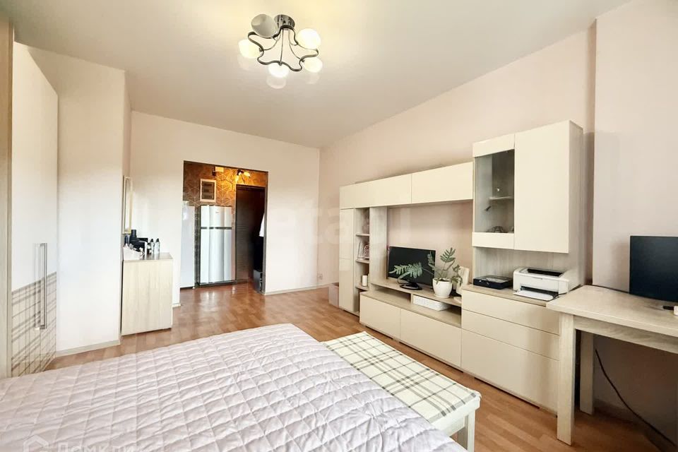 Продаётся 1-комнатная квартира, 43.9 м²