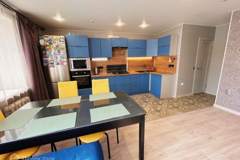 Продаётся 3-комнатная квартира, 77.6 м²