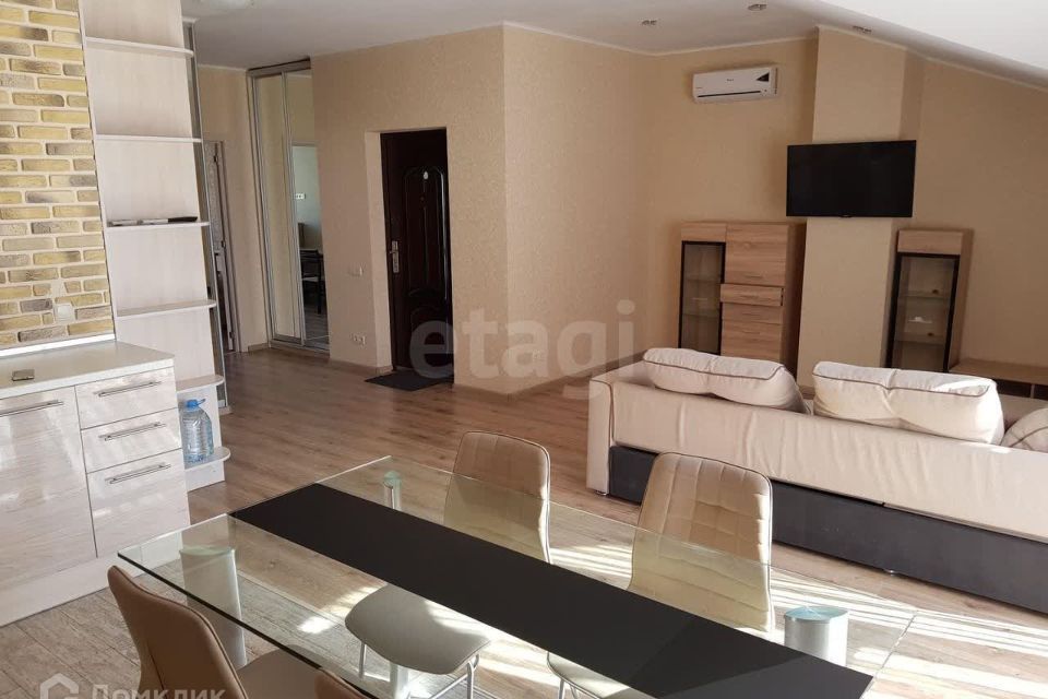 Продаётся 3-комнатная квартира, 74.1 м²