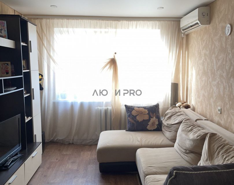 Продаётся 3-комнатная квартира, 57 м²